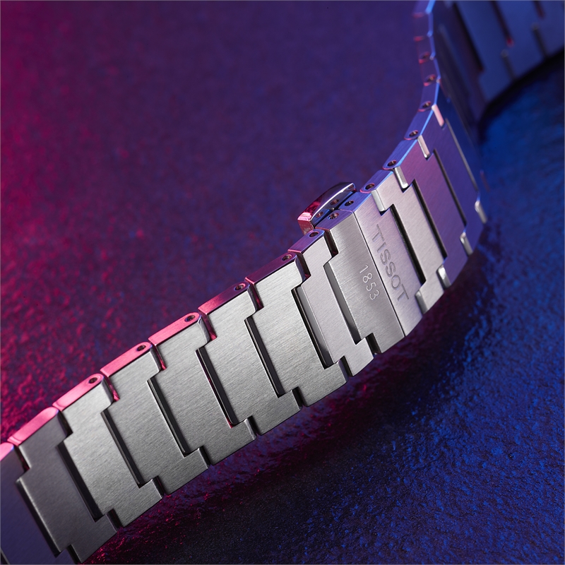 tissot-t137.410.11.041.00_5.jpg