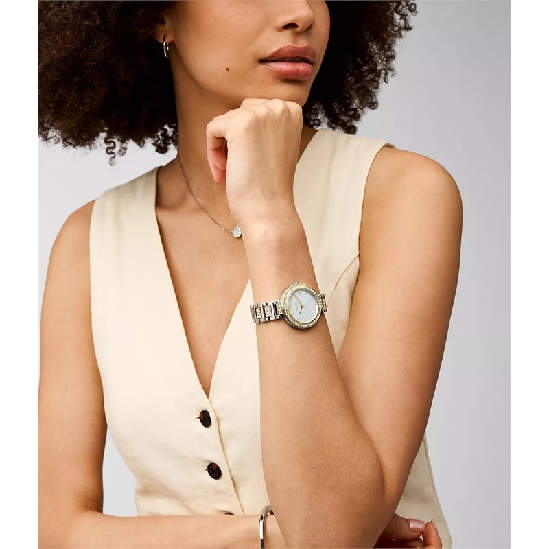 bq3884_onwrist.jpeg