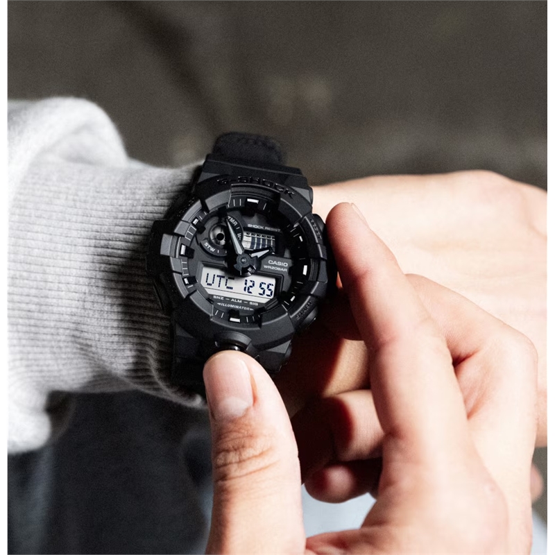 ga-700bce-1aer_g-shock_2024_9_1050x1050_en_gb.jpg