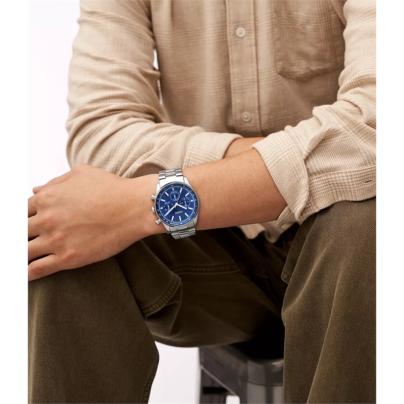 bq2853_onwrist.jpeg