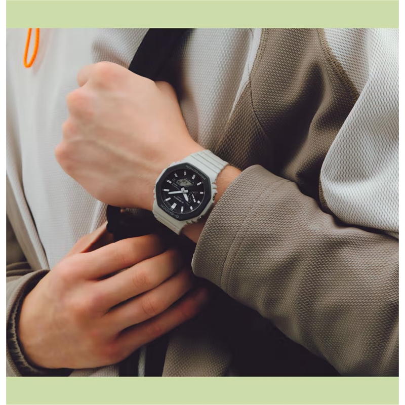ga-b2100luu-5a_wrist.jpg