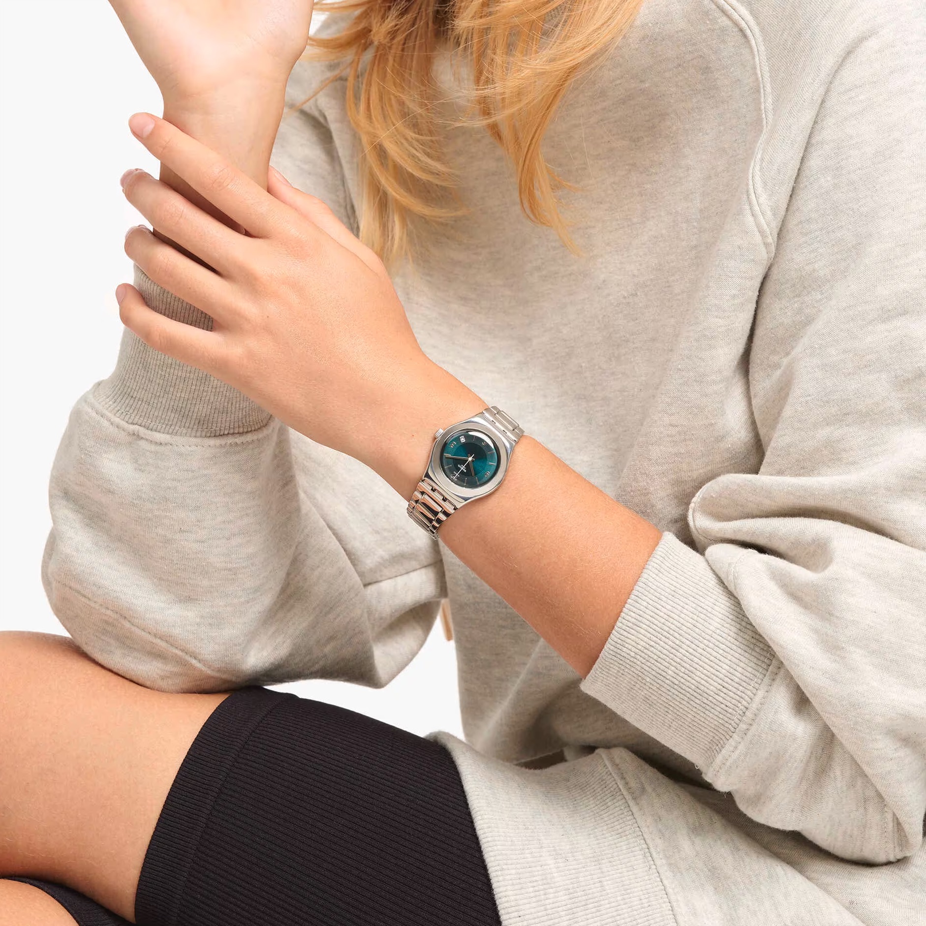 Swatch YLS468GC Kadın Kol Saati